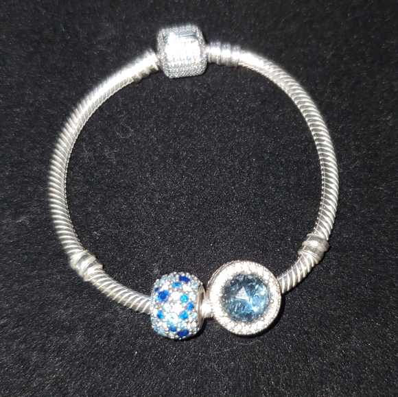 Pandora Jewelry - NWOT Pandora Pave barrel bracelet 6.3 in